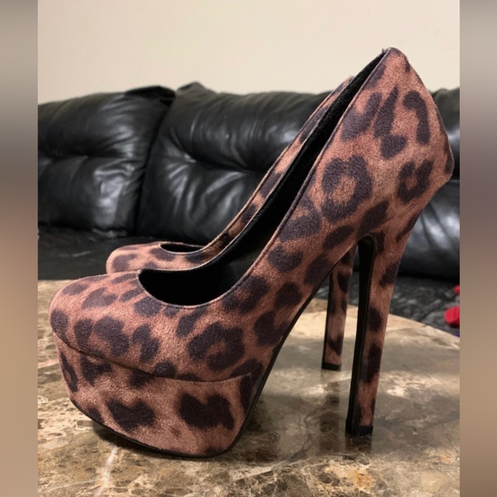 Cheetah heels size 6